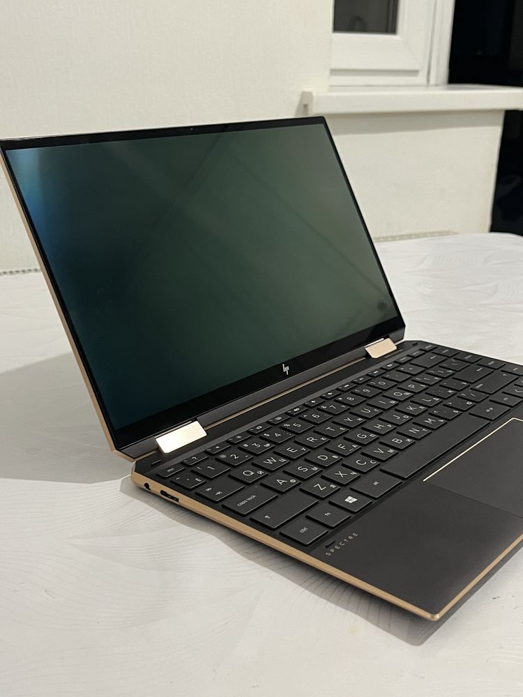 Ультрабук HP Spectre x360