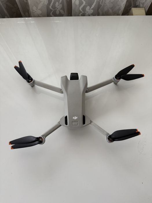 Дрон DJI Mini 3 RC