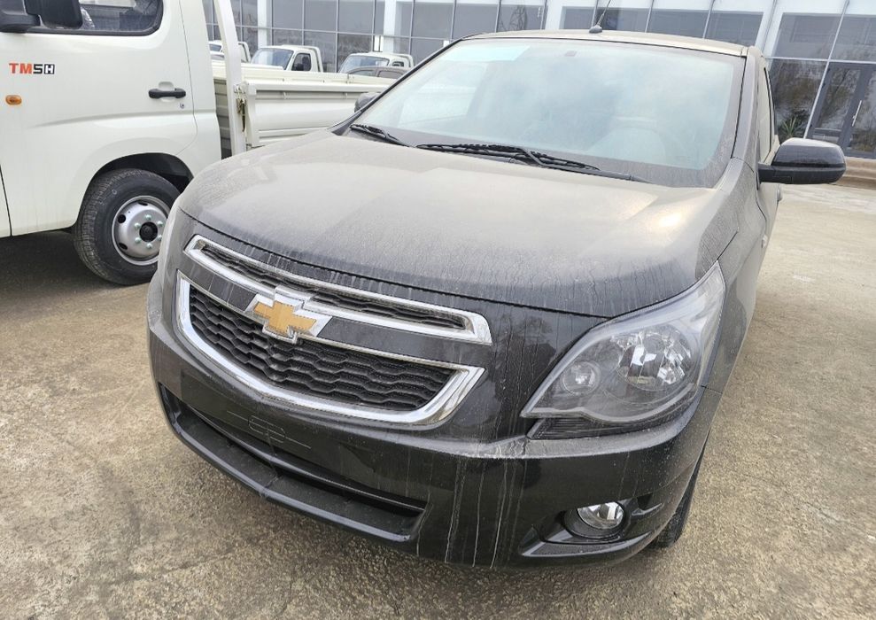 Кобальт мсм миднайт автомат сотилади.  2026йил