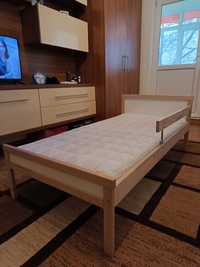 Vând pat / pătuț cu somiera și saltea 140x70 Ikea