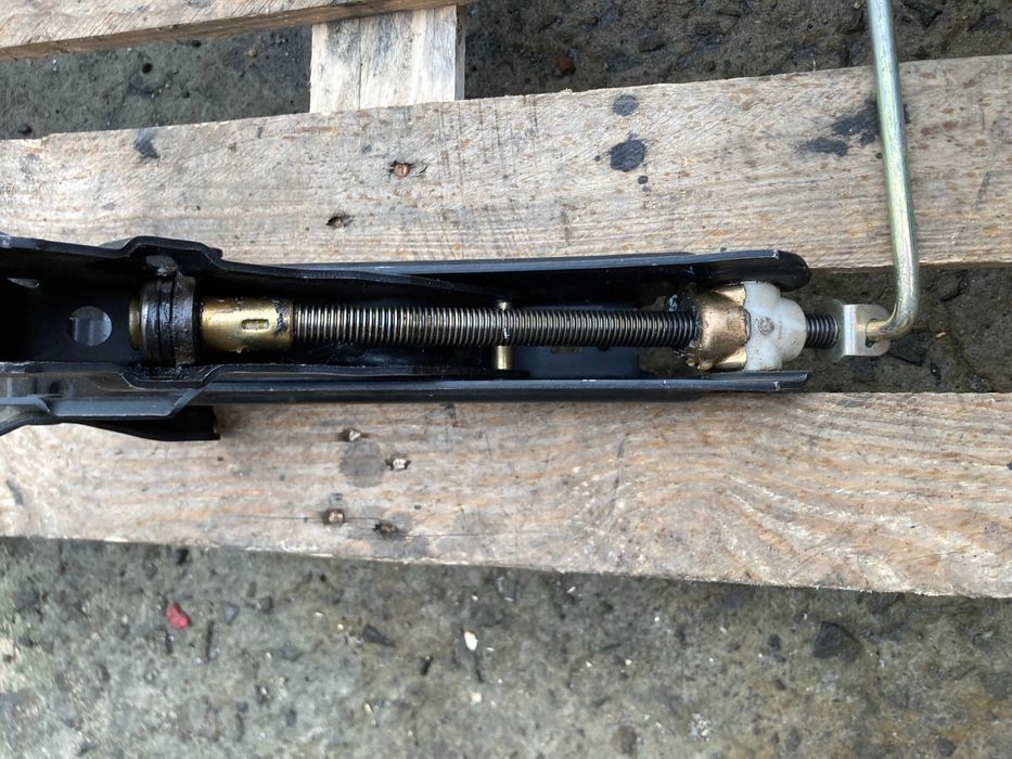 Крик за Кола Крик VOLVO S80 Волво Ес80