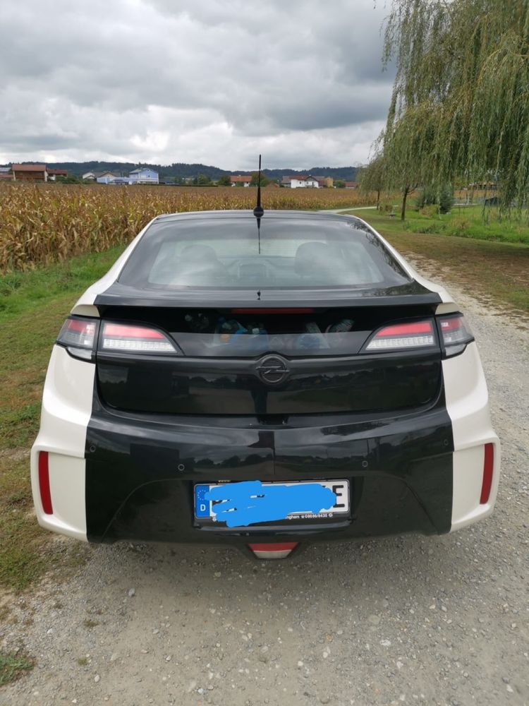 Opel Ampera plug-in