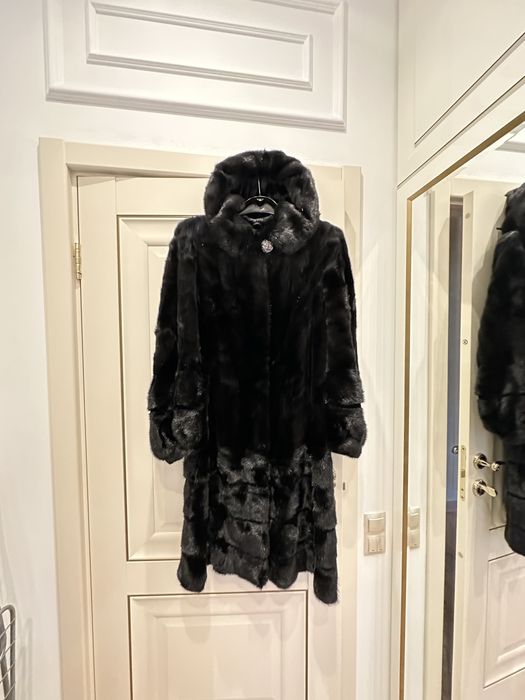 Продам Норковую шубу