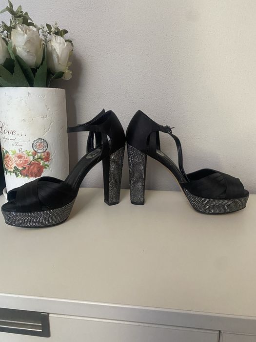 Официални обувки