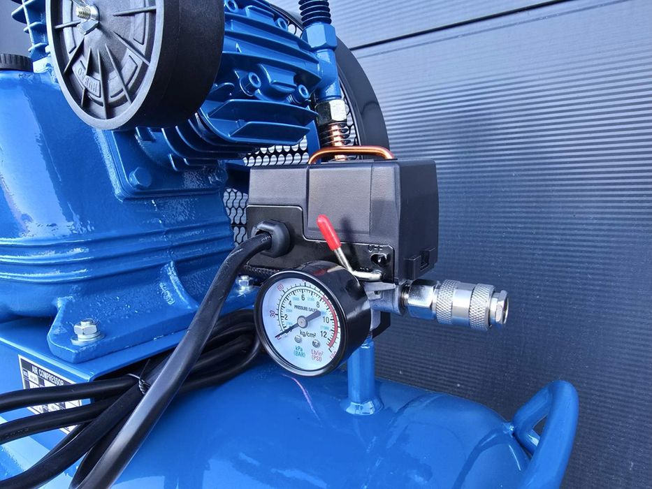 Въздушен компресор 4HP / 100L – 480 л/мин, 8 bar