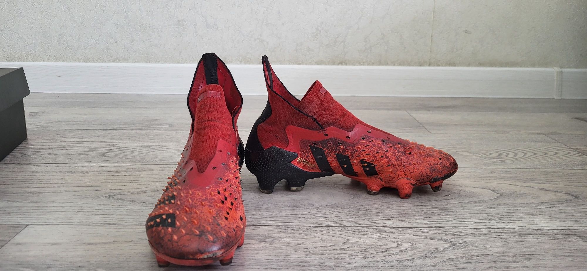 Продам бутсы Adidas Predator