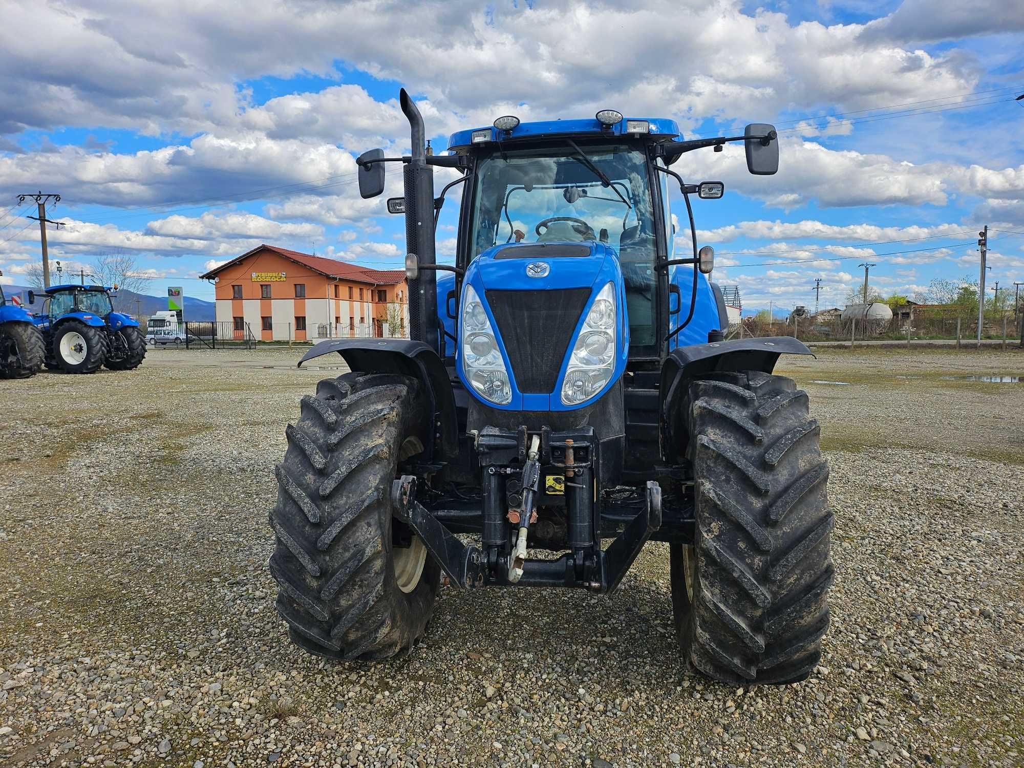 Tractor New Holland T7030