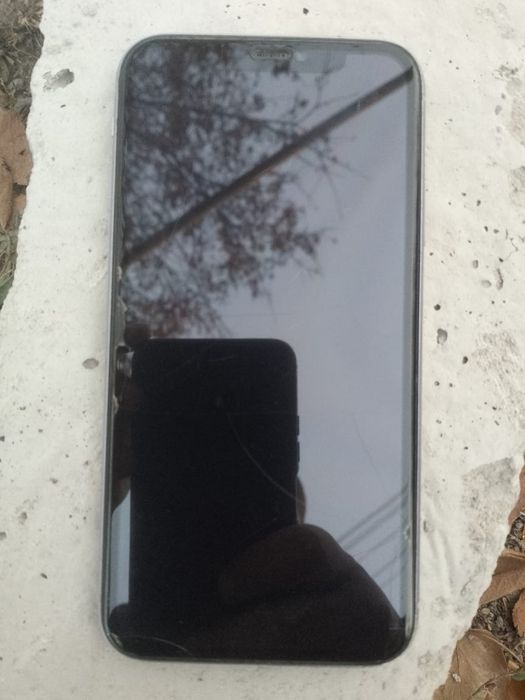 Продам айфон 11 128гб