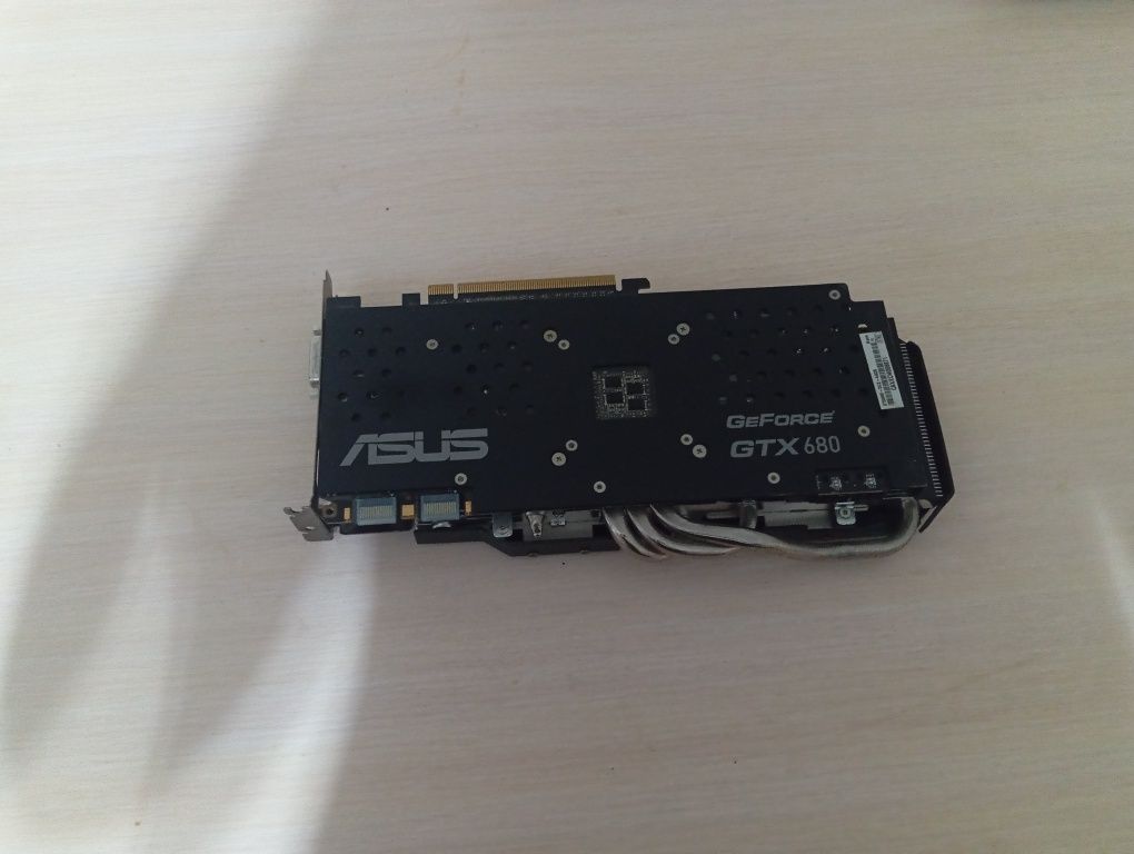 Продам видеокарту GeForce GTX680