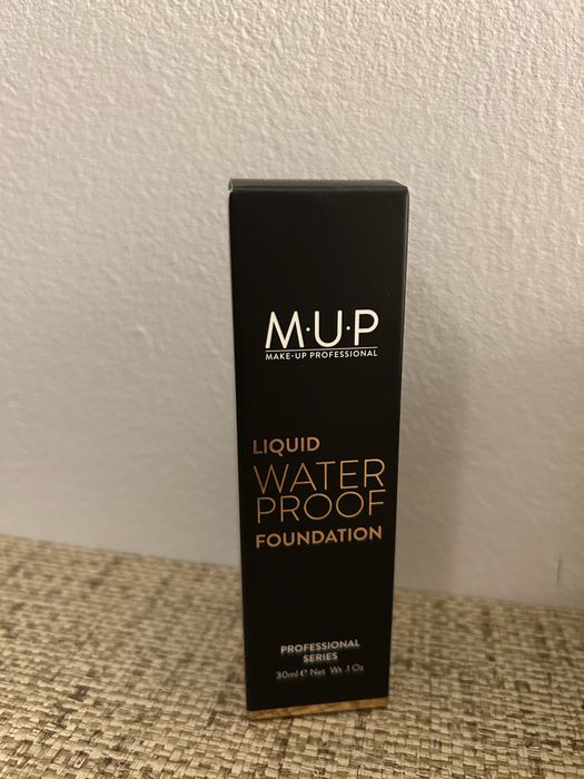 Fond de ten M.U.P Make-Up Professional – Rezistent la apă, nou