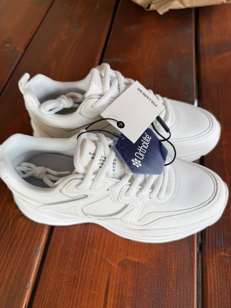 Adidasi pull&bear