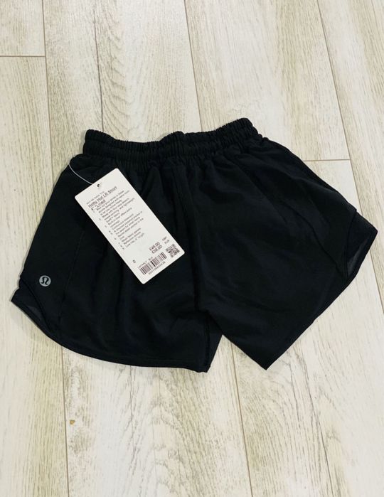 Pantaloni scurți Lululemon, mărimea 0