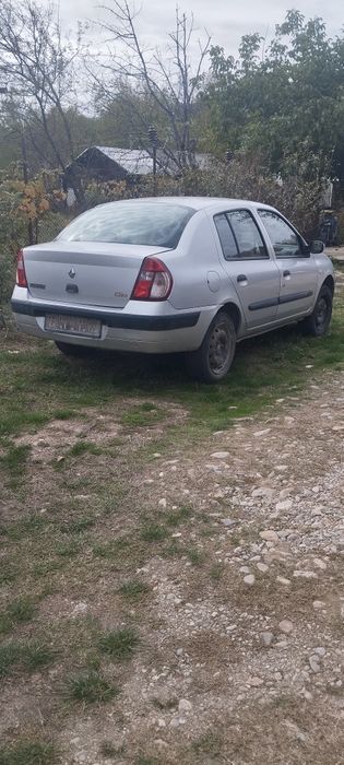 Vând Renault Clio 2 pentru piese