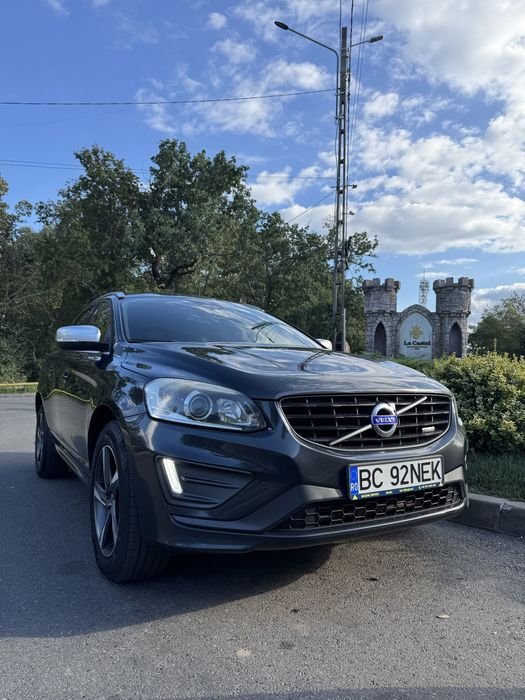Volvo XC 60 - 2,4 D5 4x4 AWD - R Design,  215 Cp - Model 2015