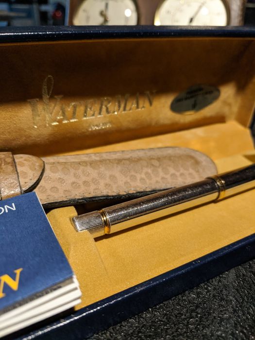 Vând stilou Waterman