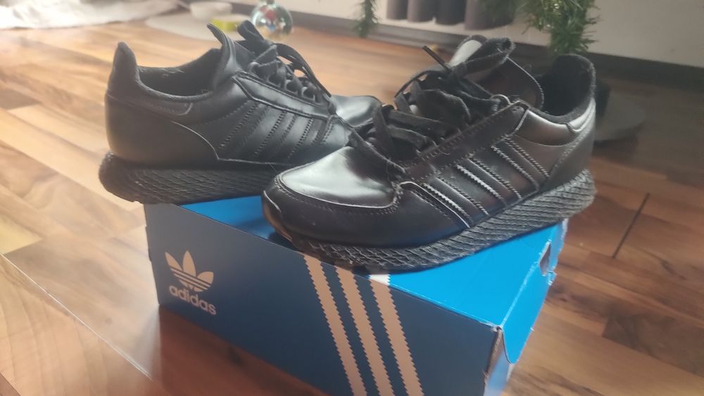 Сникърси Adidas Forest Grove J