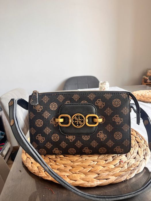 Оригинална чанта GUESS