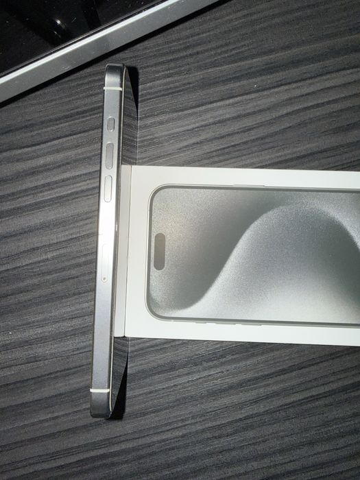 Iphone 15 PRO MAX 256GB, Culoare Titanium White, 90% stare baterie