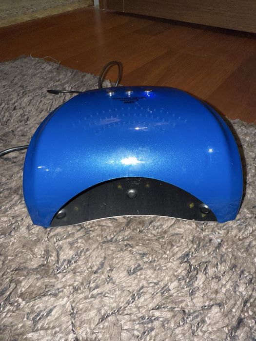 Продам ультрафиолетовую лампу для маникюра