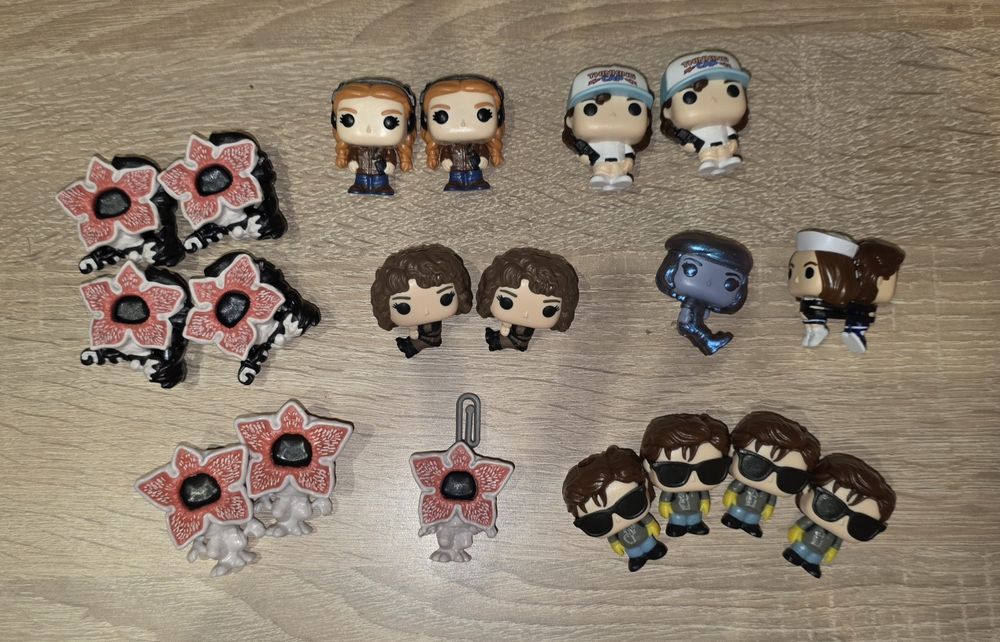 Stranger things kinder joy