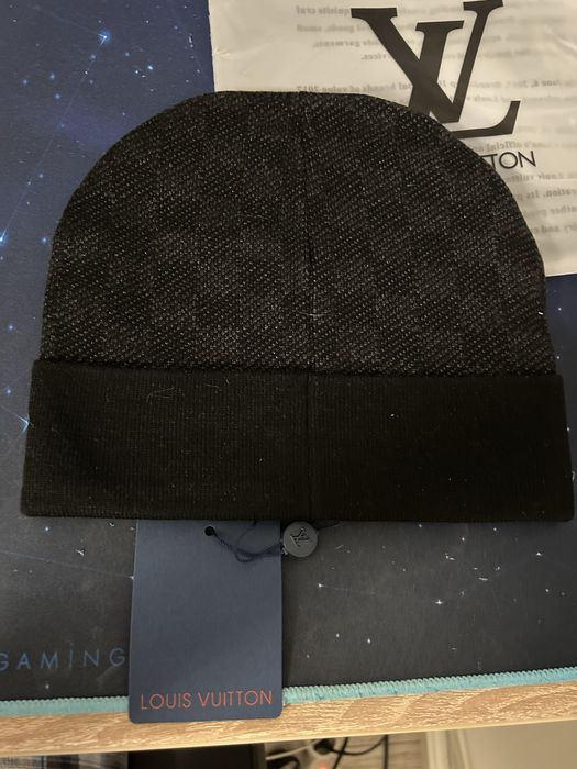Caciula louis vuitton