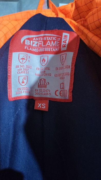 Продаётся утеплённый дождевик.