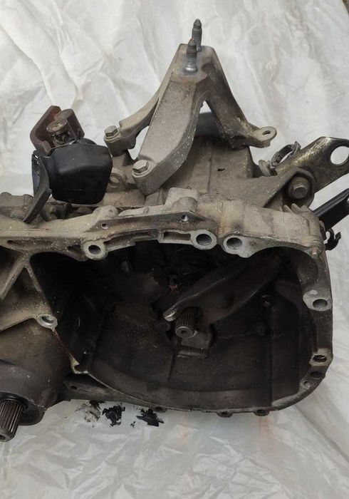 Cutie viteze Dacia Logan 1.2 16V cod cutie JH3 090 - defecta