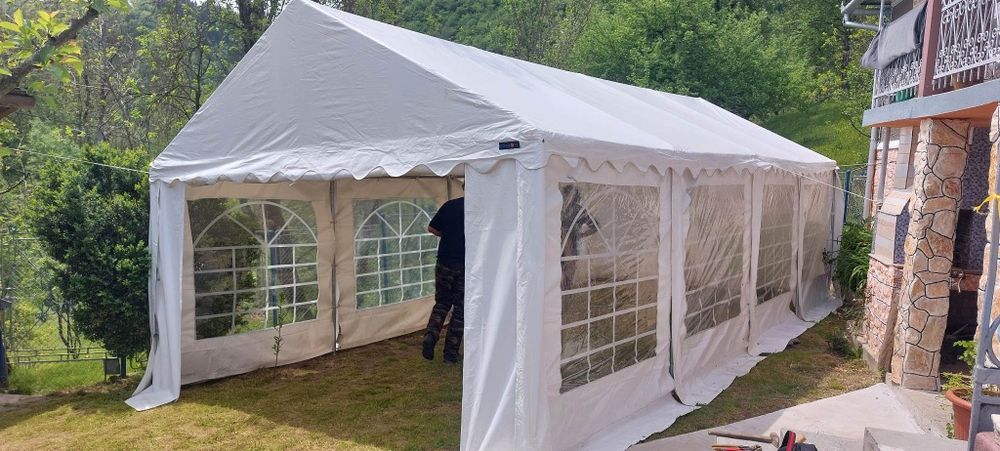 Cort pentru evenimente.