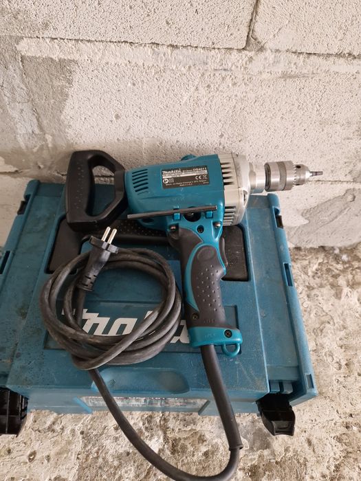 Mașina de găurit fără percuție Makita DS4011