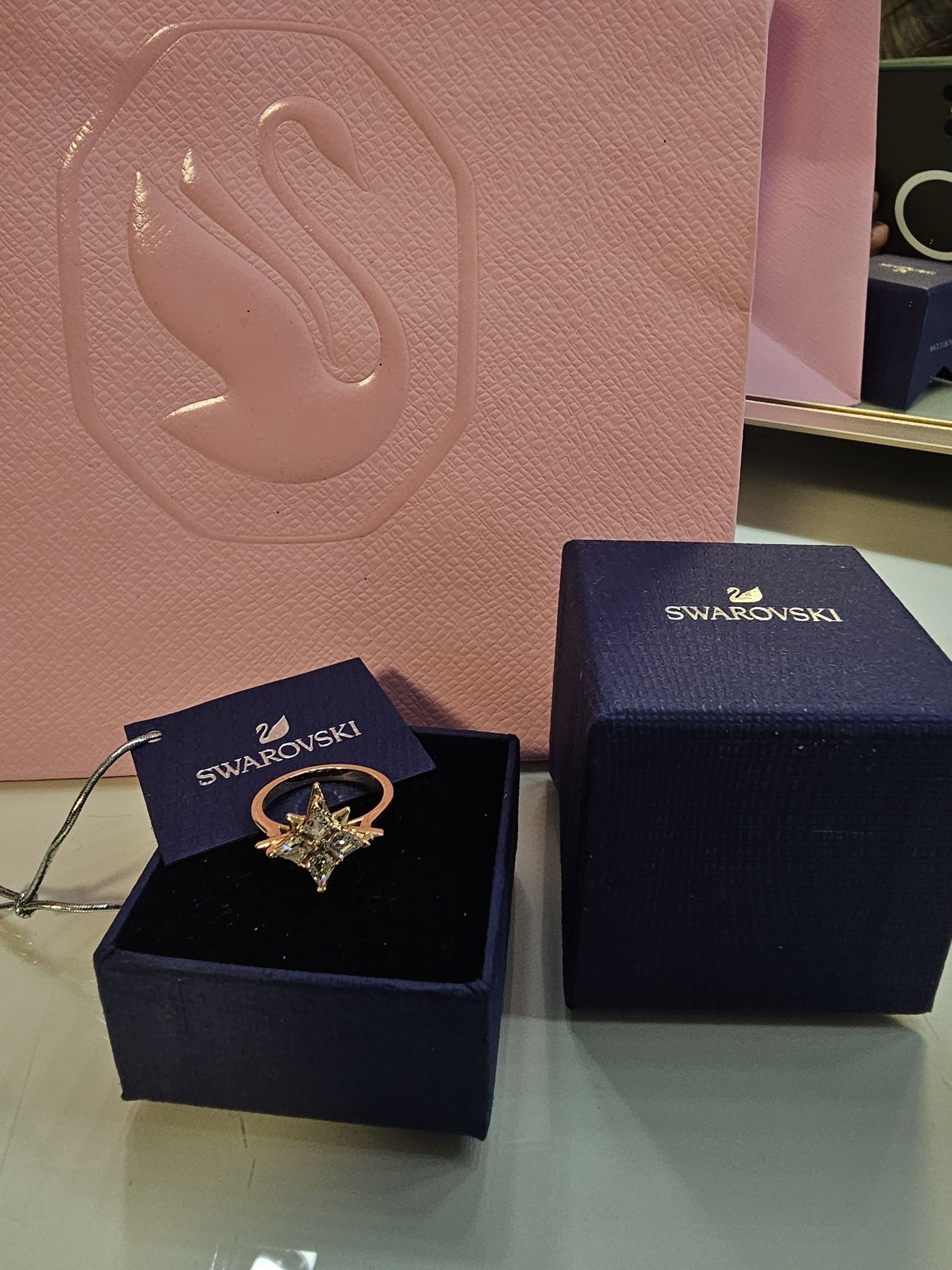 Пръстен на Swarovski