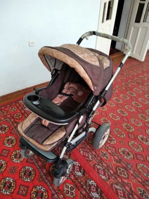 Продам  фирменную коляску "ADELL" в отличном состоянии  не пользовалис