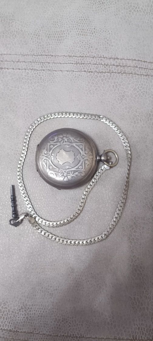 Антикварные Серебряные карманные швейцарские часы 1800 годов выпуска