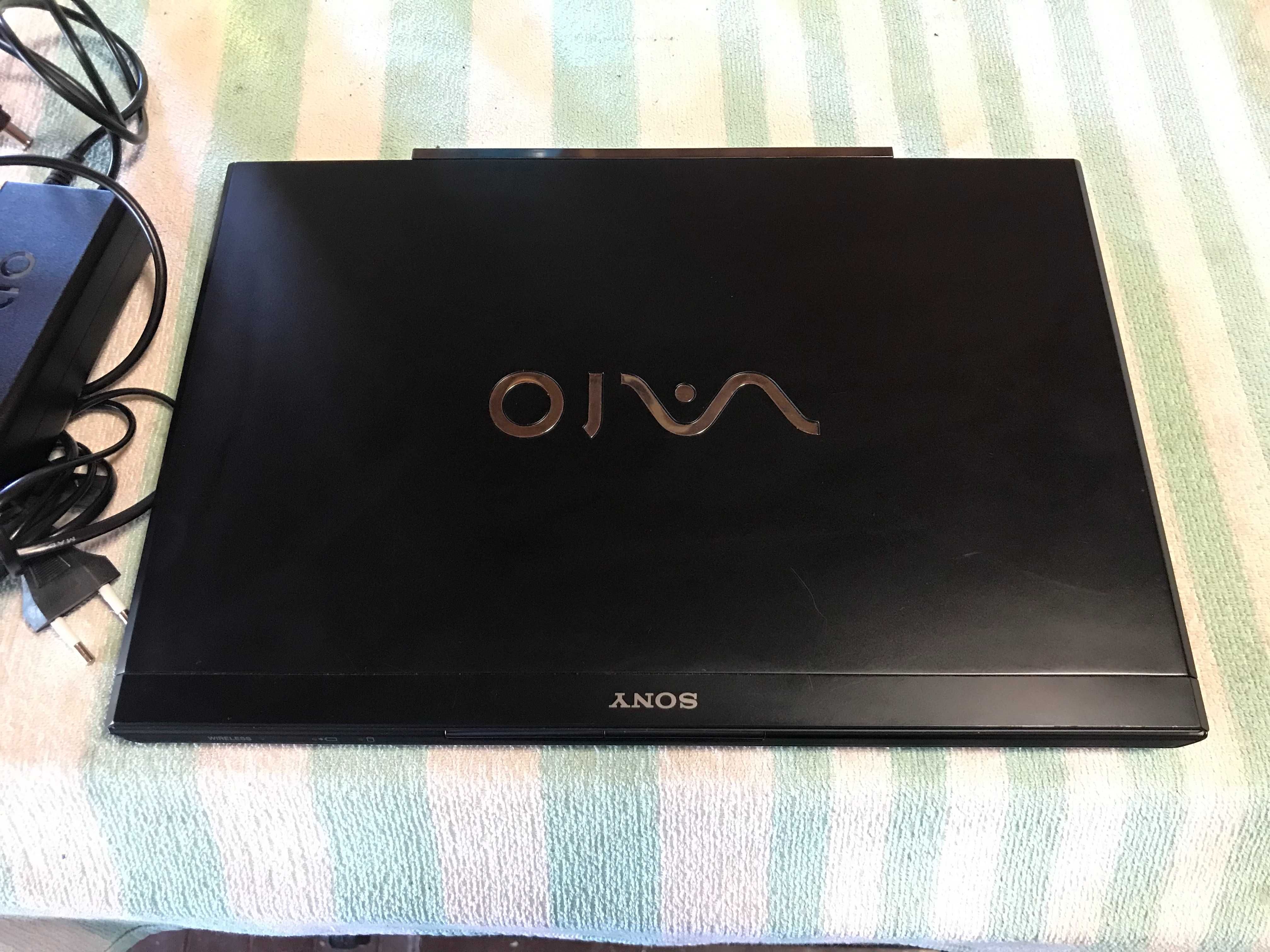 Sony Vaio PCG-41211L 13"Ultrabook, i7 2620M 2.70GHz,4GB Ram,SSD 512 GB