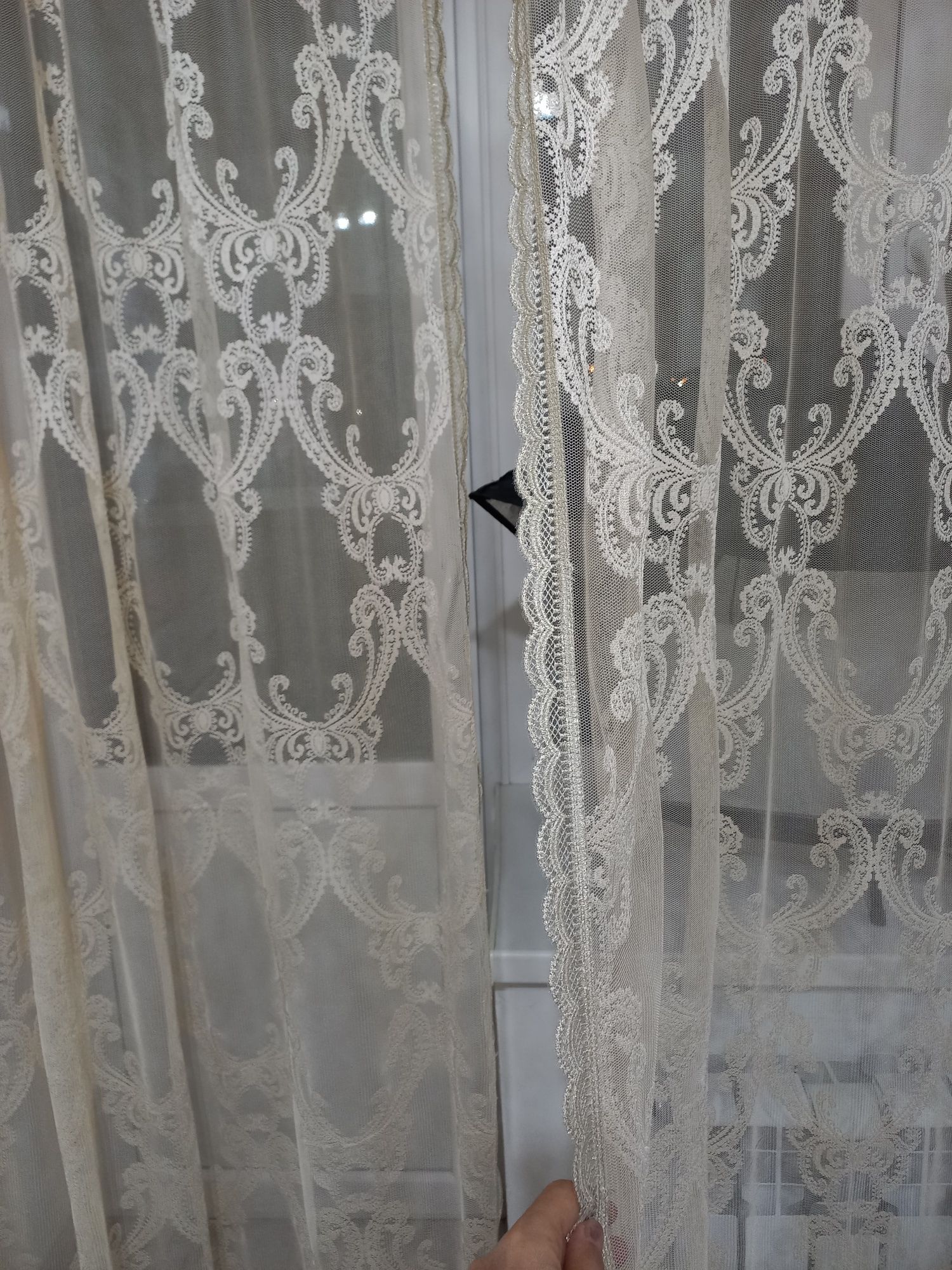 Продам тюль  с спальню