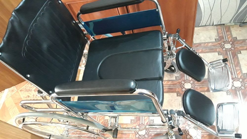 Продам инвалидную коляску