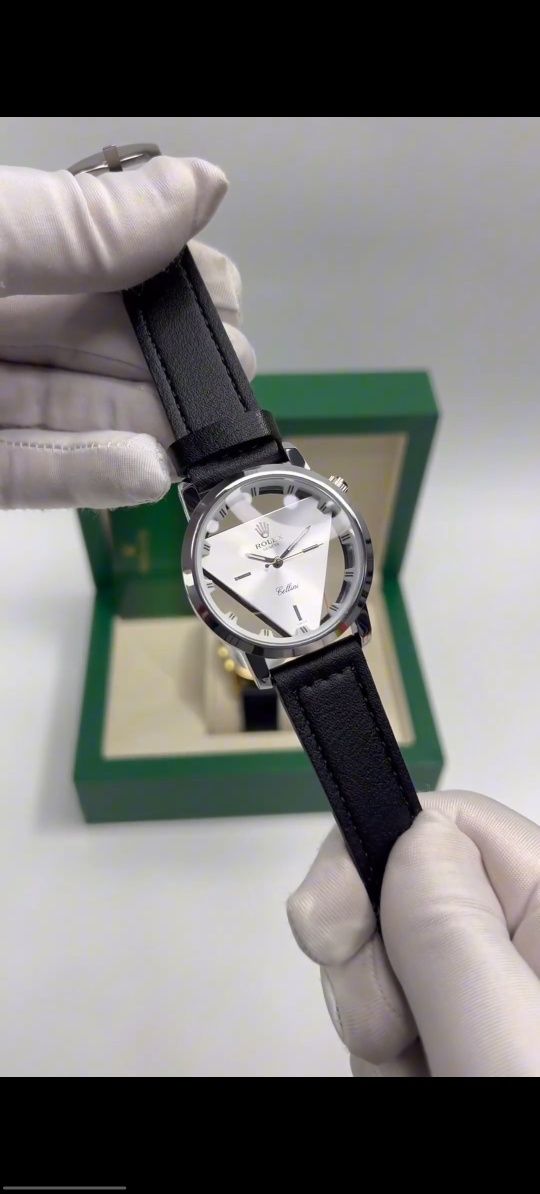 Peramida Uslubidagi ROLEX Klassik

 Rolex soatining uch burchak fasoni