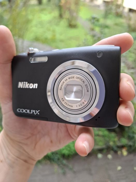 Компактен дигитален фотоапарат Nikon Coolpix L100