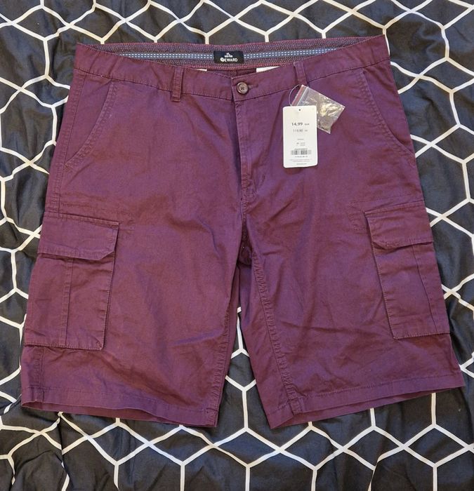 Vând pantaloni scurți NKD
