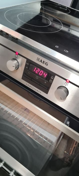 Мултифункционална фурна за вграждане 74л - AEG EE3013021M