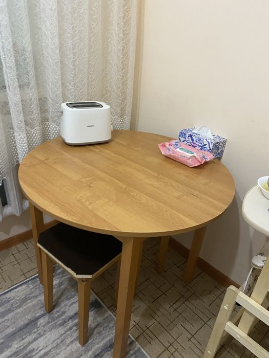 Стол круглый в хорошем состоянии