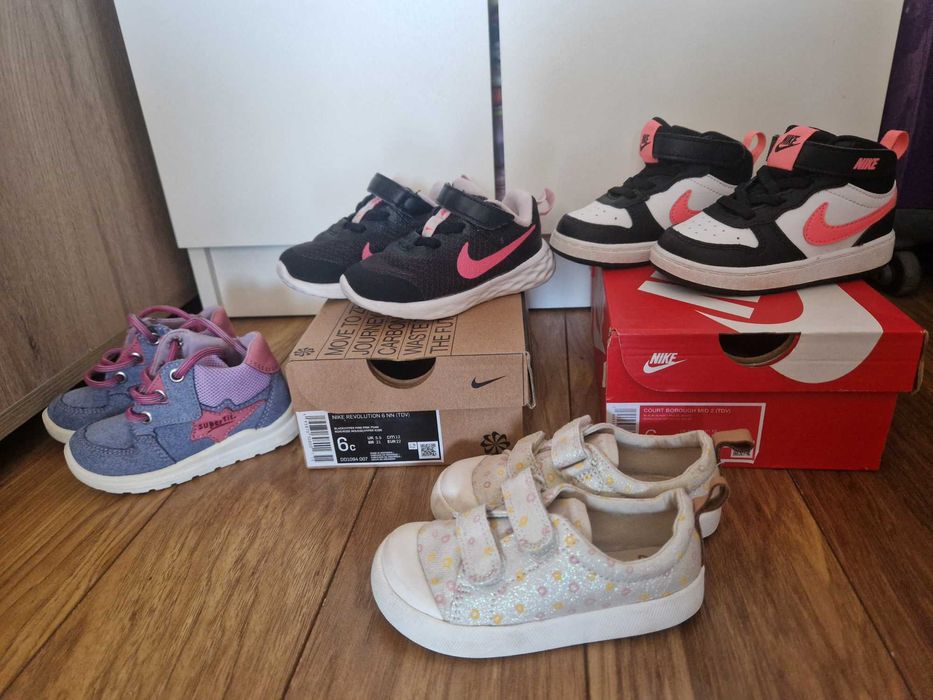 Обувки за момиче Nike, Clarks, Superfit