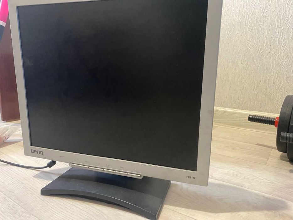 Ноутбук Acer, мониторы рабочие