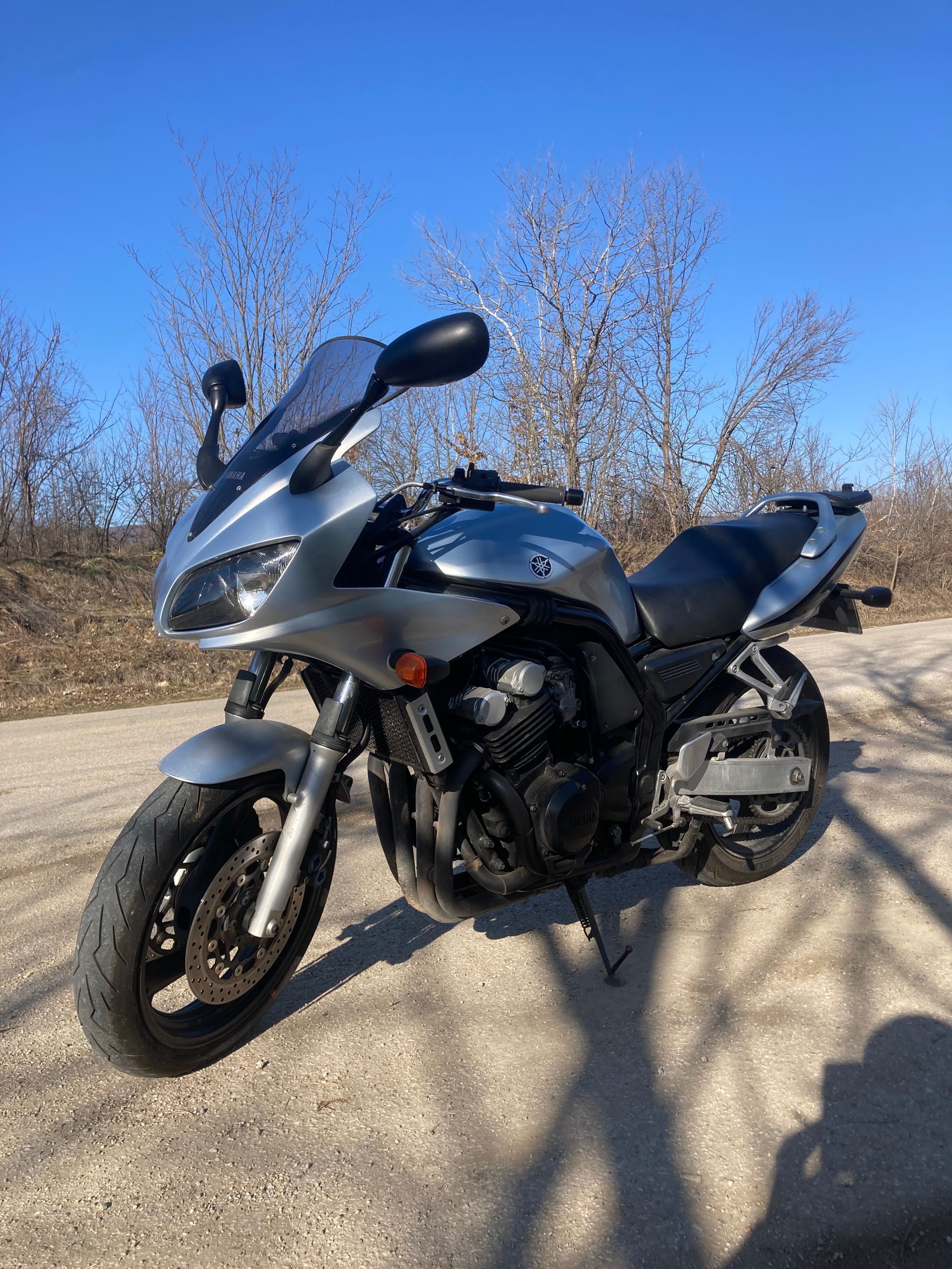 Yamaha FZS 600 (fazer)