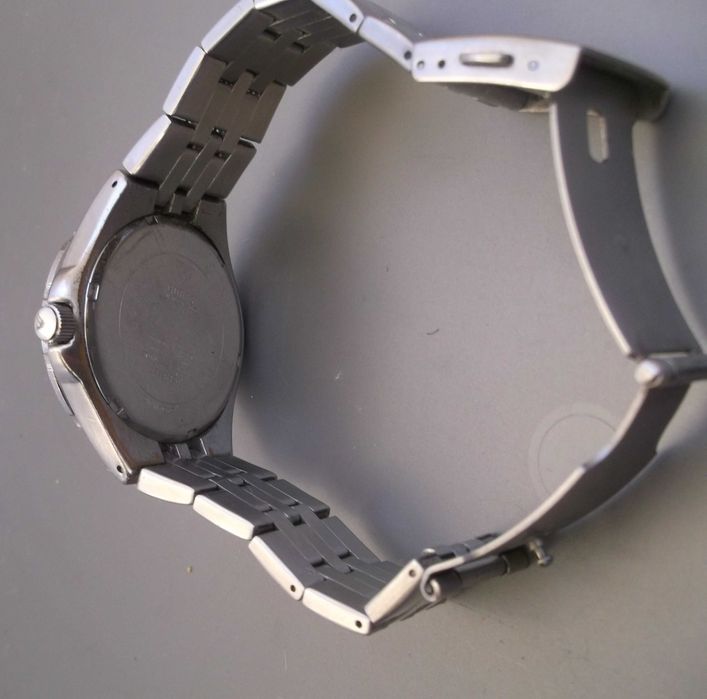 ceas  guess original, pt. barbati, ca nou - 180 lei