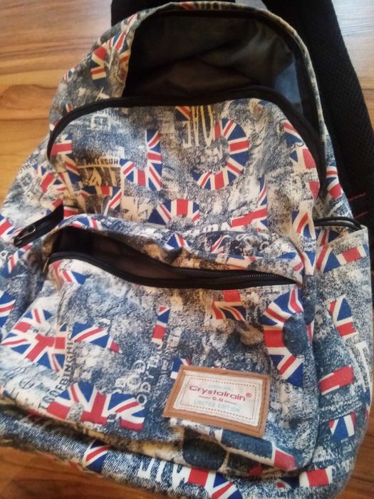 Продавам детски раници