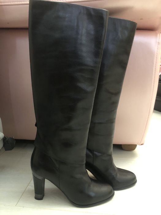 Продам демисизонные модные сапоги 35-й размер