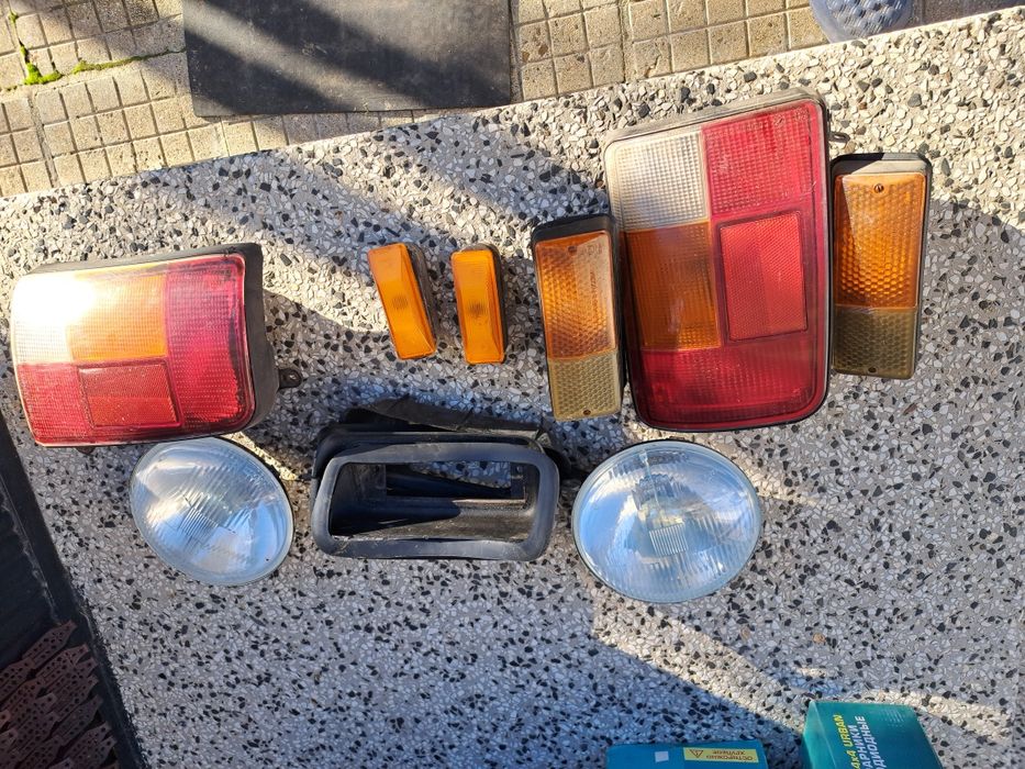 Стопове, фарове, надфарници и мигачи за лада нива