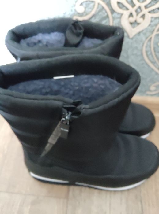 Продам вещи на подростка по 2000 тенге за вещь ,писать на вацап