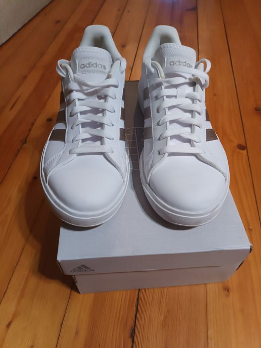 Дамски маратонки