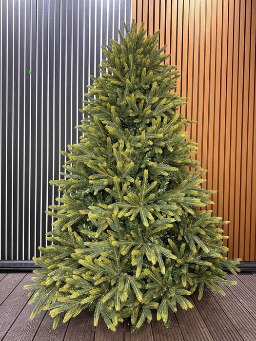 Елка новогодняя. Archa Yangi yil